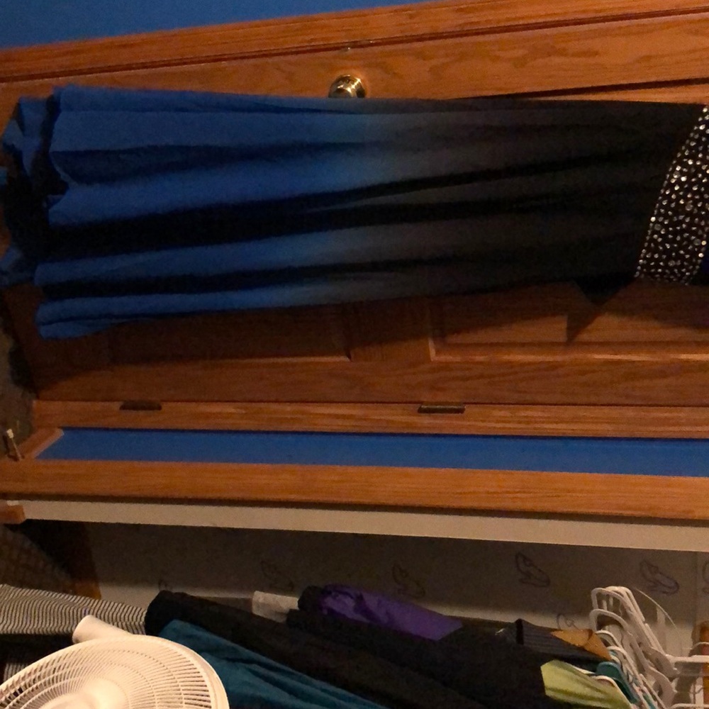 Single shoulder dress blue and black